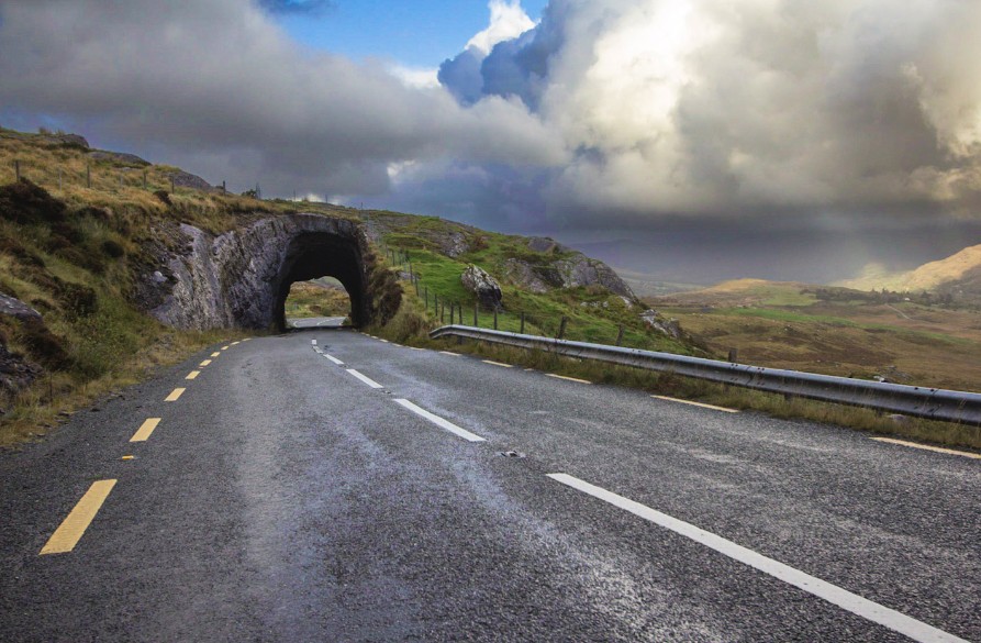 driving in ireland