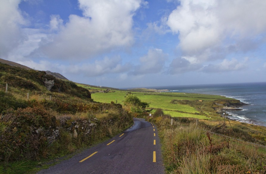 narrow rural roads ireland