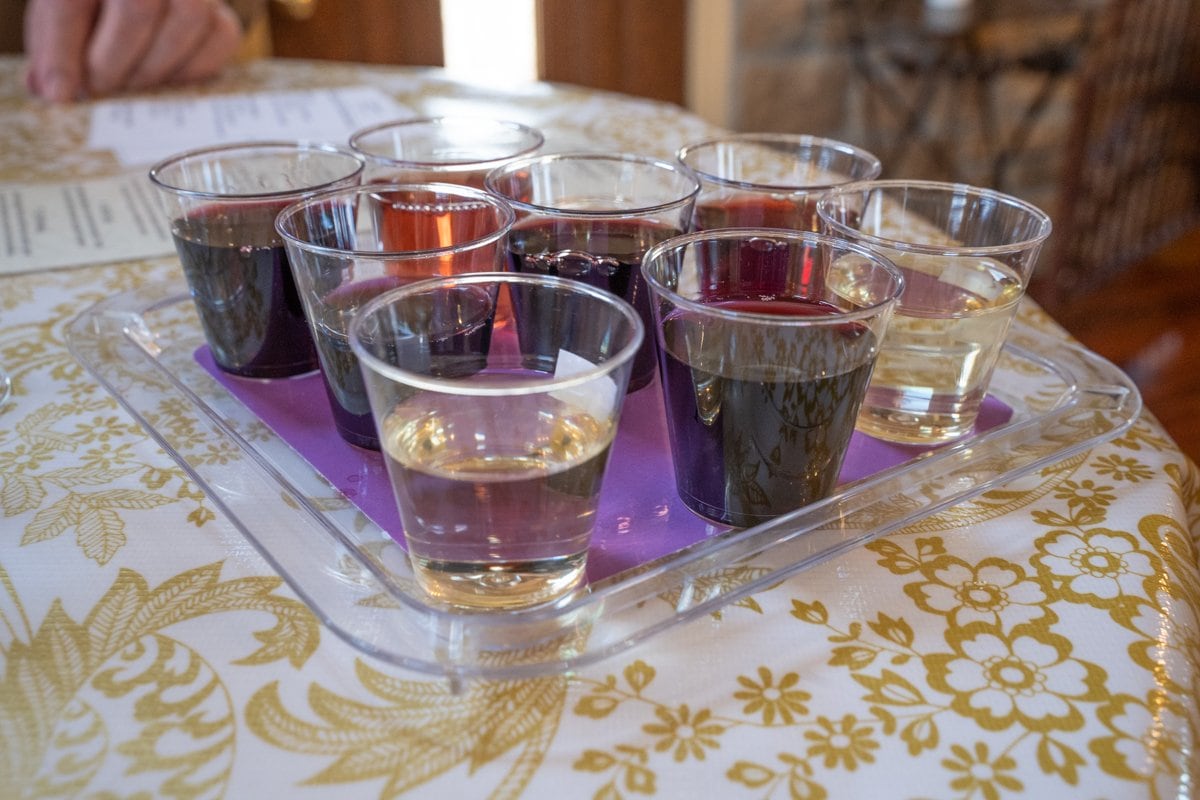 two rivers wine tasting